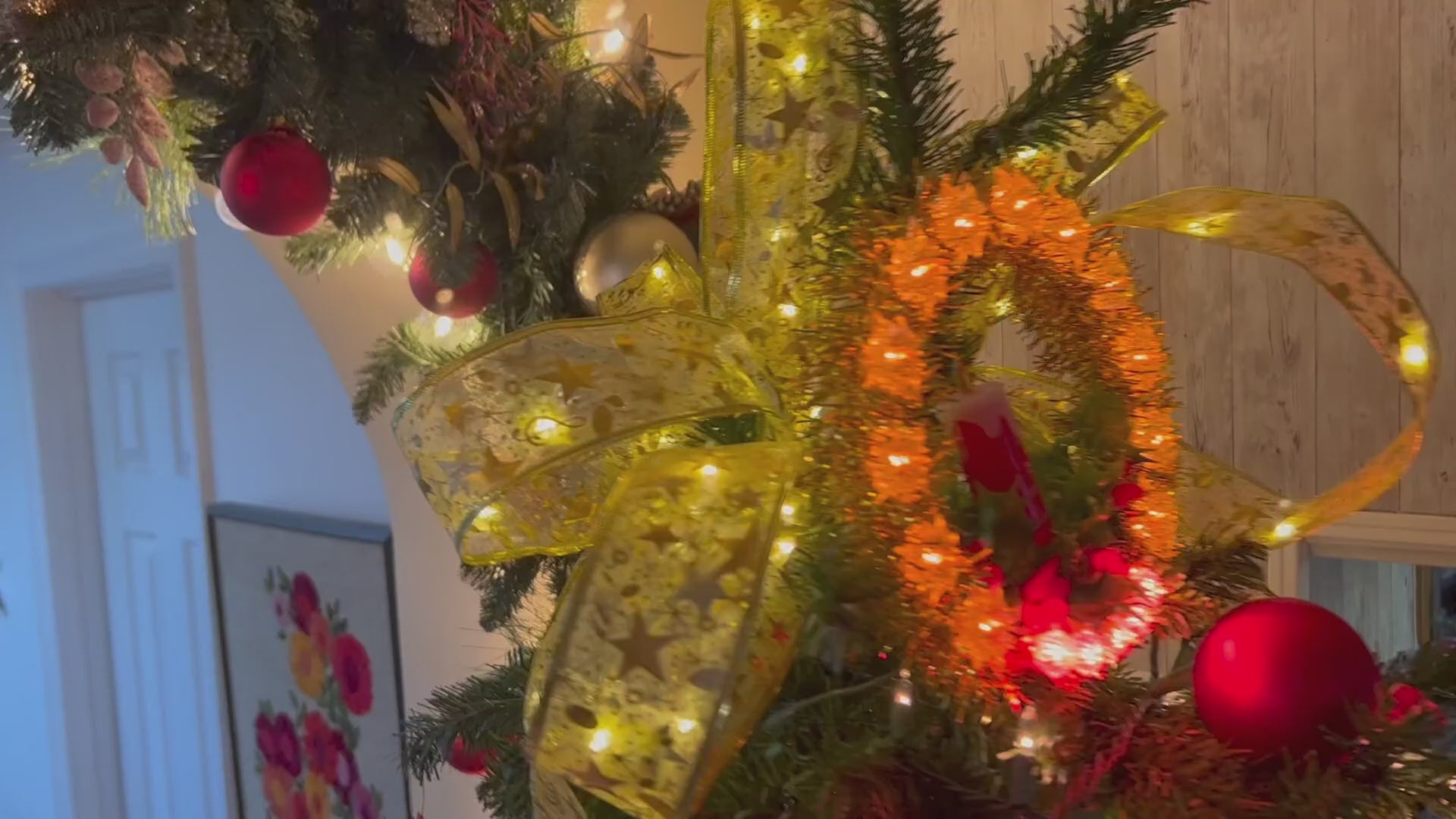 Cinta con luces para árbol